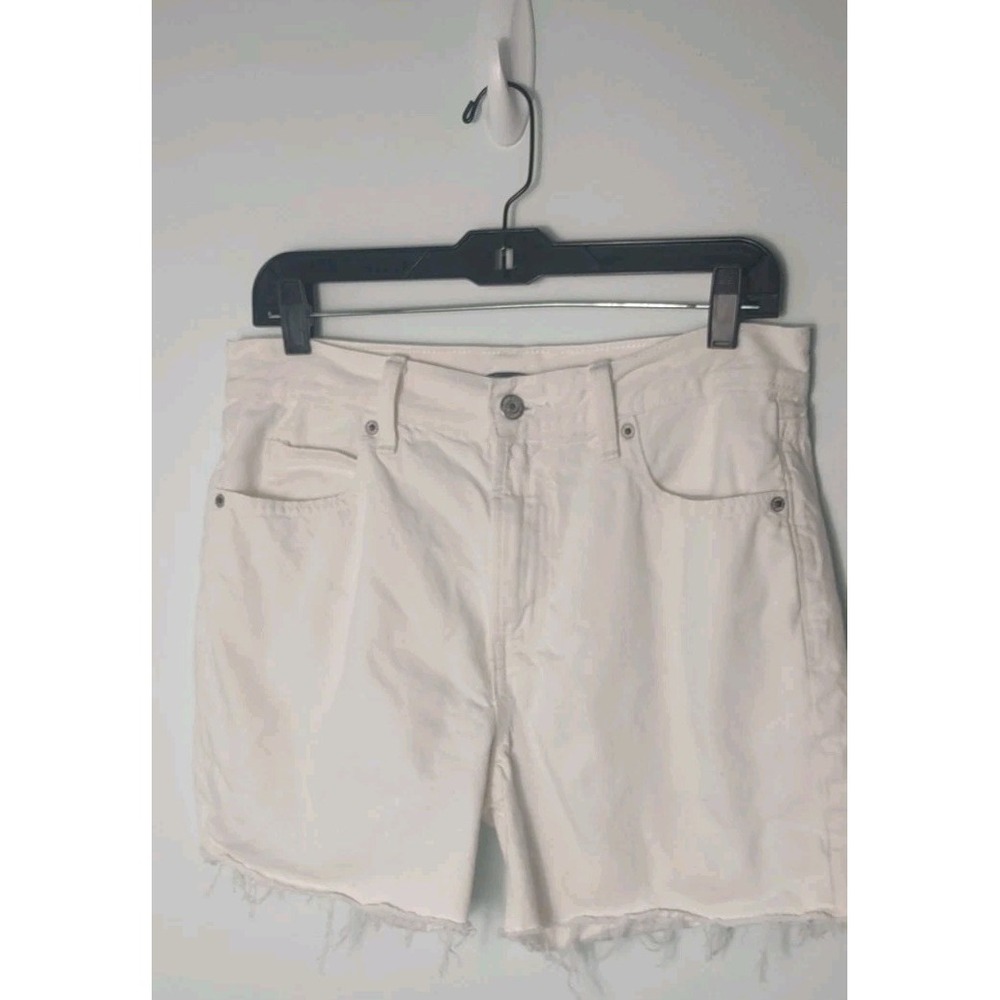 Old Navy Women's‎ Size 6 White Denim Shorts Distressed Frayed Hem Coastal Summer